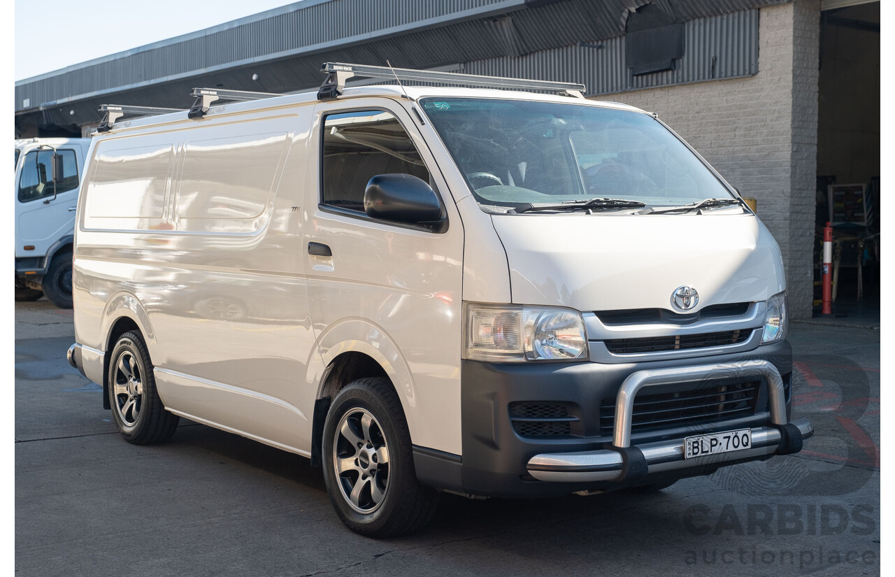 10/2009 Toyota Hiace LWB TRH201R MY07 Upgrade 4d Van White 2.7L
