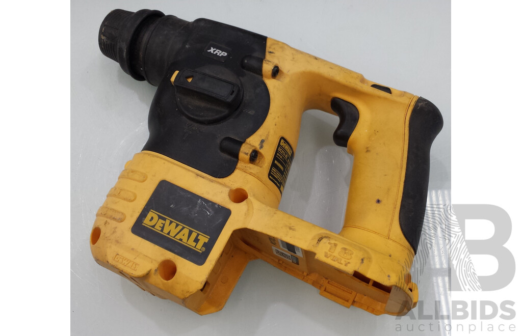 DeWalt 18 Volt Lithium Ion Cordless Power Tools - Lot of Three