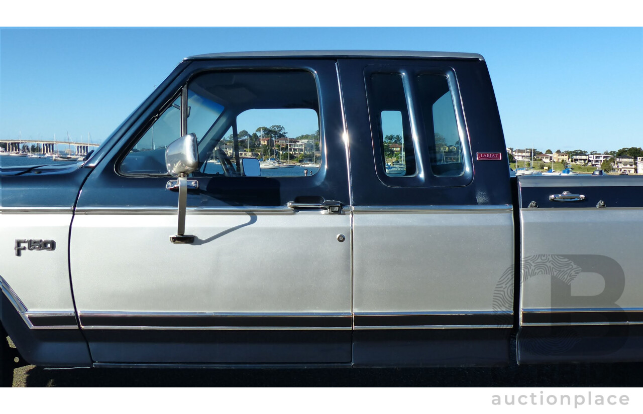 1/1983 Ford F150 XLT Lariat Extra Cab LWB 2d Utility Blue/Silver V8