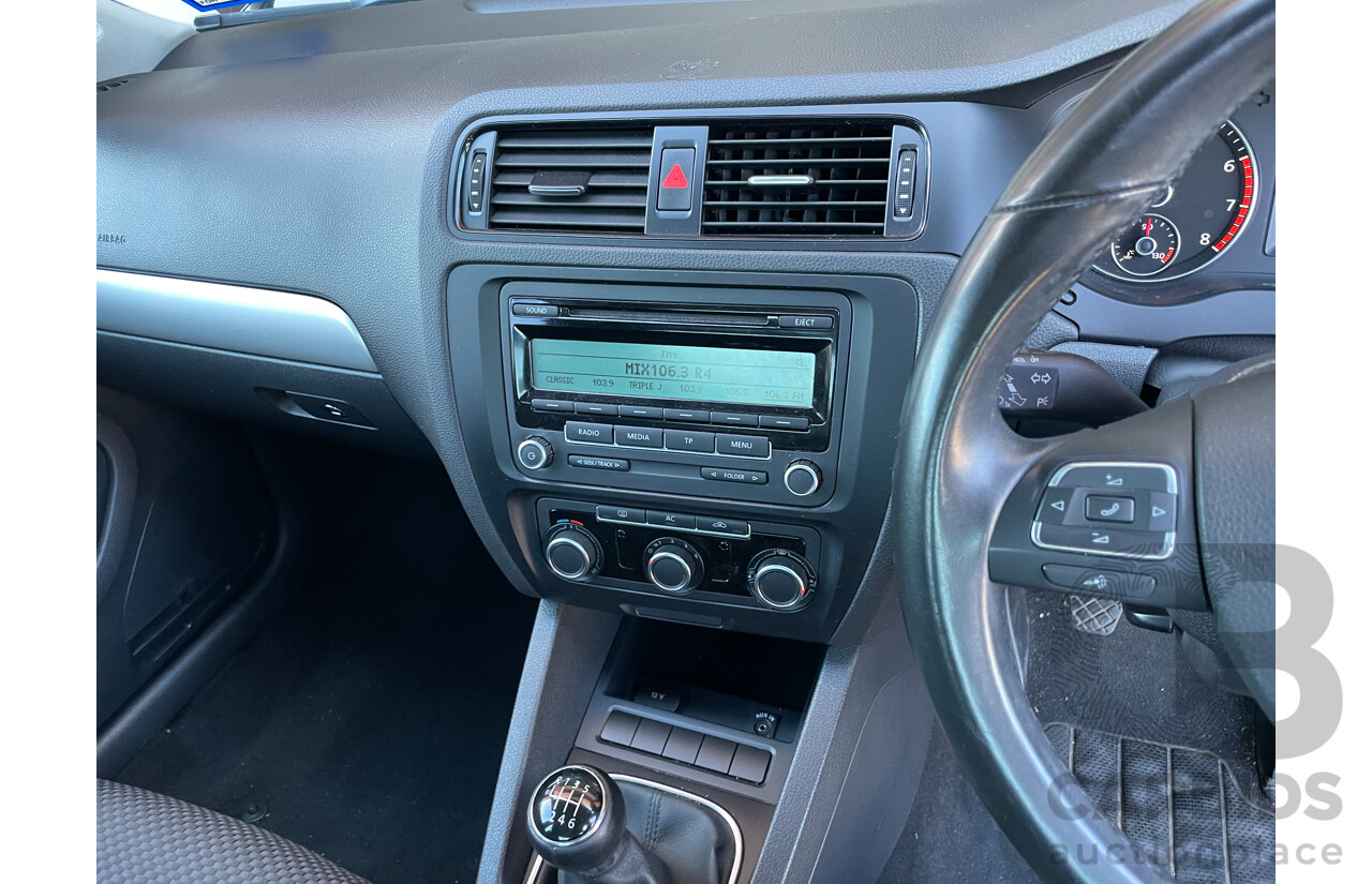 11/2011 Volkswagen Jetta 118 TSI 1KM MY12 4d Sedan Black 1.4L