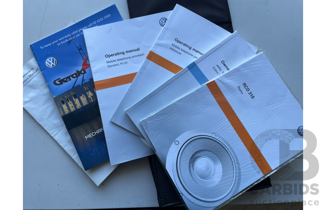 11/2011 Volkswagen Jetta 118 TSI 1KM MY12 4d Sedan Black 1.4L