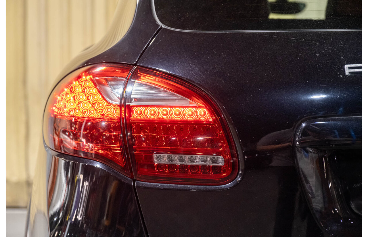 1/2011 Porsche Cayenne S 4d Wagon Metallic Black V8 4.8L