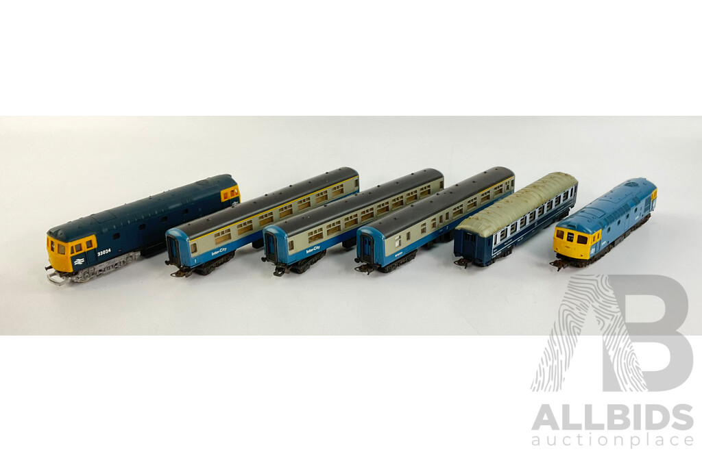 Italian Lima Train with Four Intercity Carriages, Lima 33024 Train and Lima Pullman Carriage