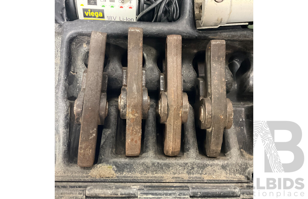 VIEGA PRESSWERKZEUG  Heavy Duty Tool -  Pressgun 4B with Press Jaw - ORP $1800.00
