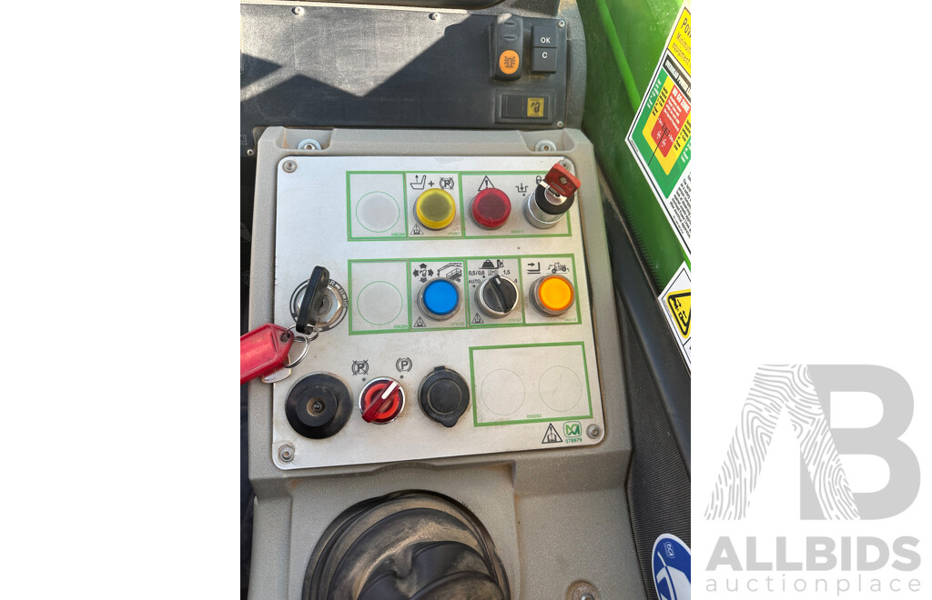 2016 MERLO Telehandler with Rotator Attachment