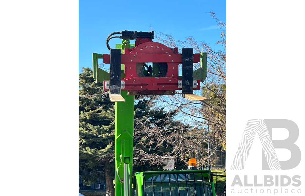2016 MERLO Telehandler with Rotator Attachment