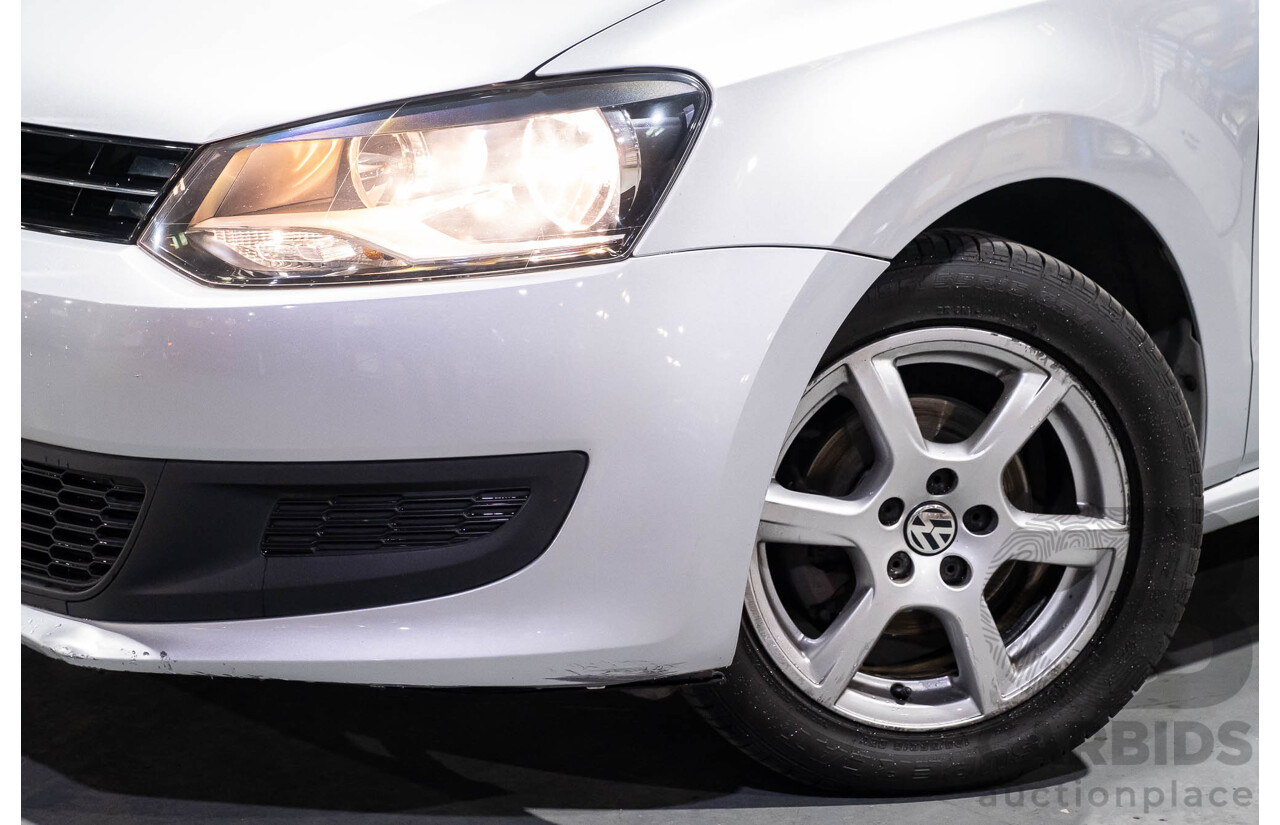 3/2013 Volkswagen Polo 77 TSI Comfortline 6R MY13 5d Hatchback Silver Turbo 1.2L