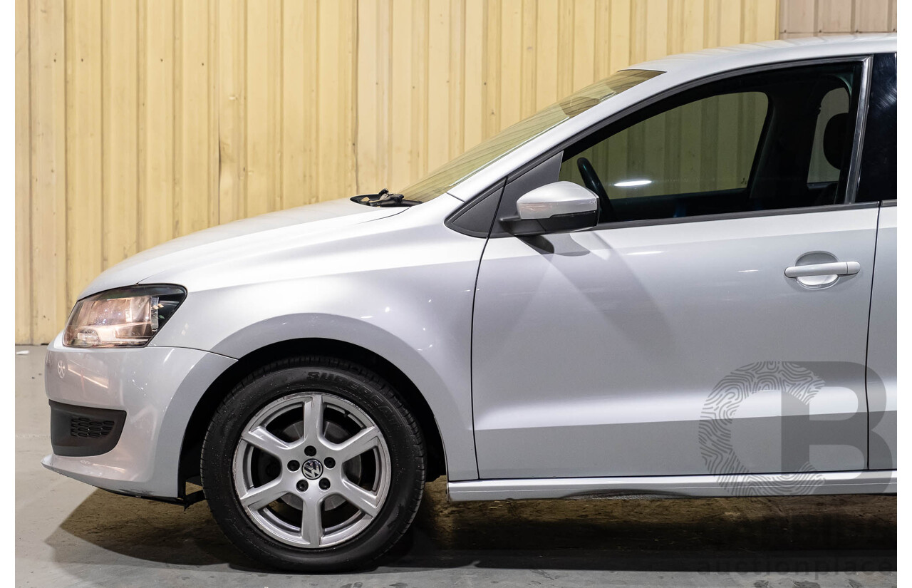 3/2013 Volkswagen Polo 77 TSI Comfortline 6R MY13 5d Hatchback Silver Turbo 1.2L