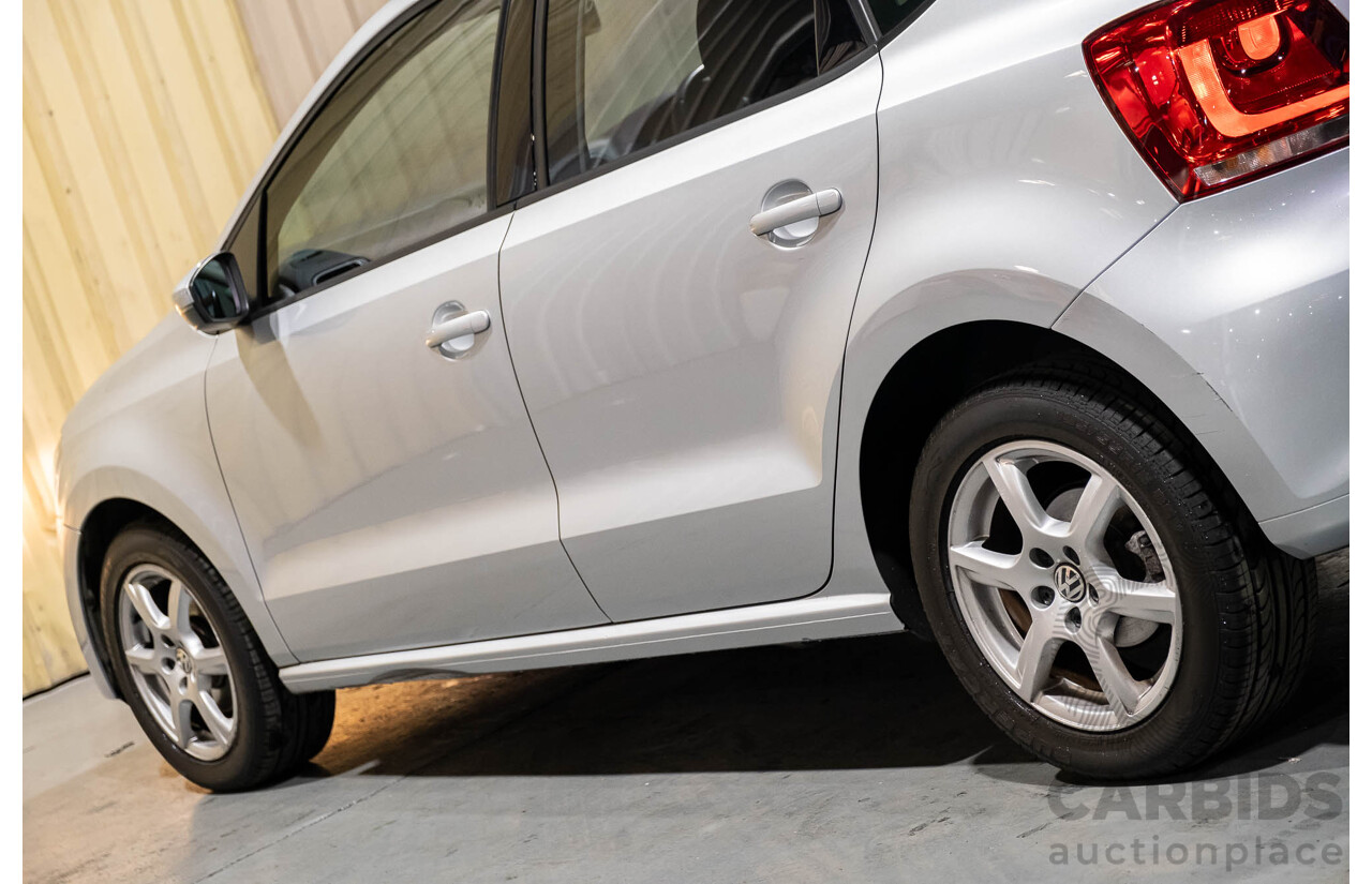 3/2013 Volkswagen Polo 77 TSI Comfortline 6R MY13 5d Hatchback Silver Turbo 1.2L