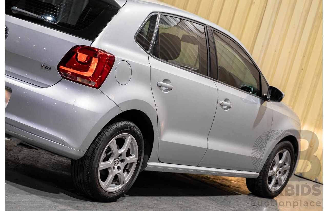 3/2013 Volkswagen Polo 77 TSI Comfortline 6R MY13 5d Hatchback Silver Turbo 1.2L
