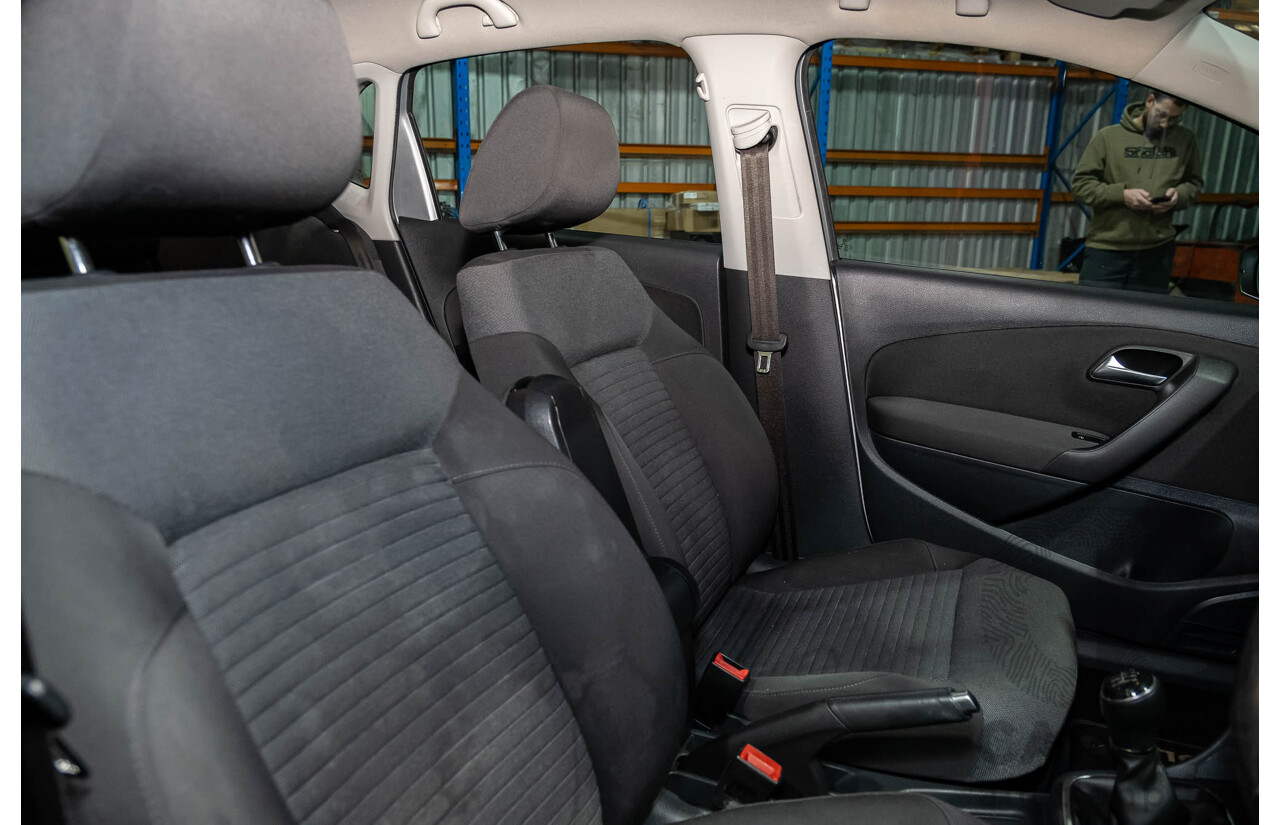 3/2013 Volkswagen Polo 77 TSI Comfortline 6R MY13 5d Hatchback Silver Turbo 1.2L