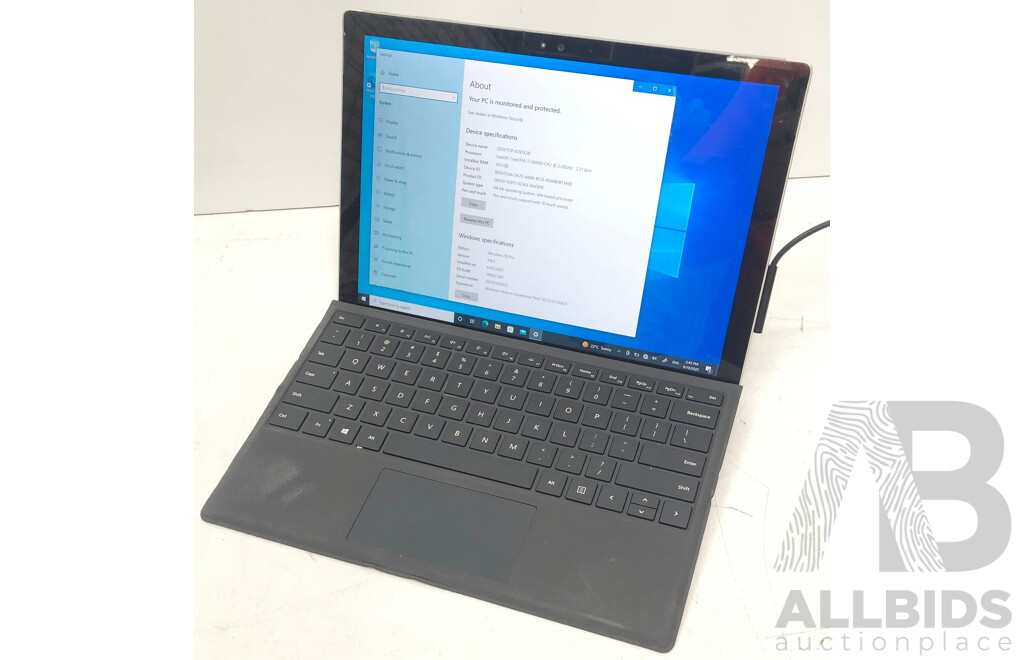Microsoft (1724) Surface Pro 4 Intel Core i7 (6650U) 2.20GHz-3.40GHz 2-Core CPU 256GB 12-Inch Touchscreen Detachable Laptop