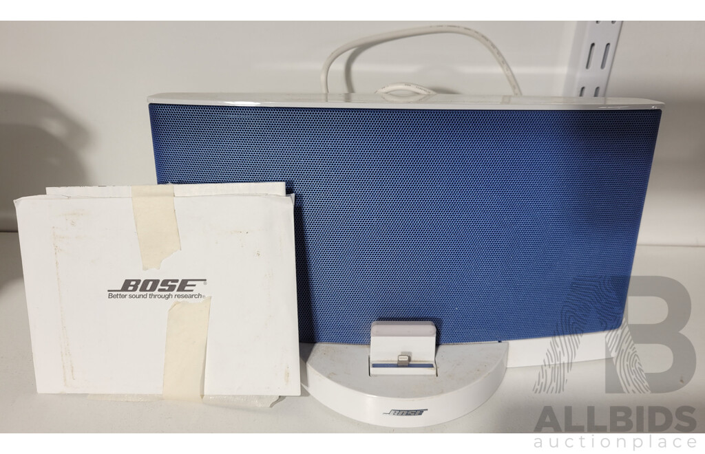 Bose Spund Dock Series III Digital Music Ststem with Remote Control and Papers