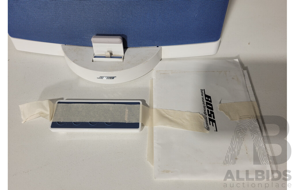 Bose Spund Dock Series III Digital Music Ststem with Remote Control and Papers