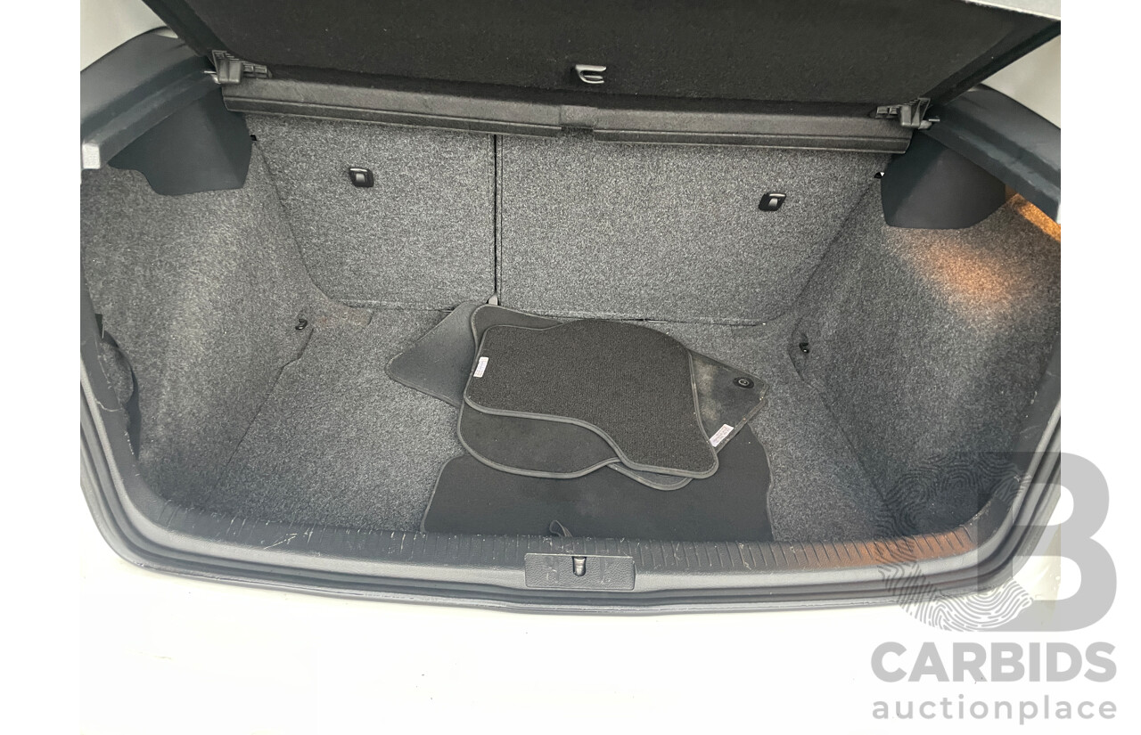 3/2011 Volkswagen Golf 90 TSI Trendline 1K MY11 5d Hatchback White 1.4L