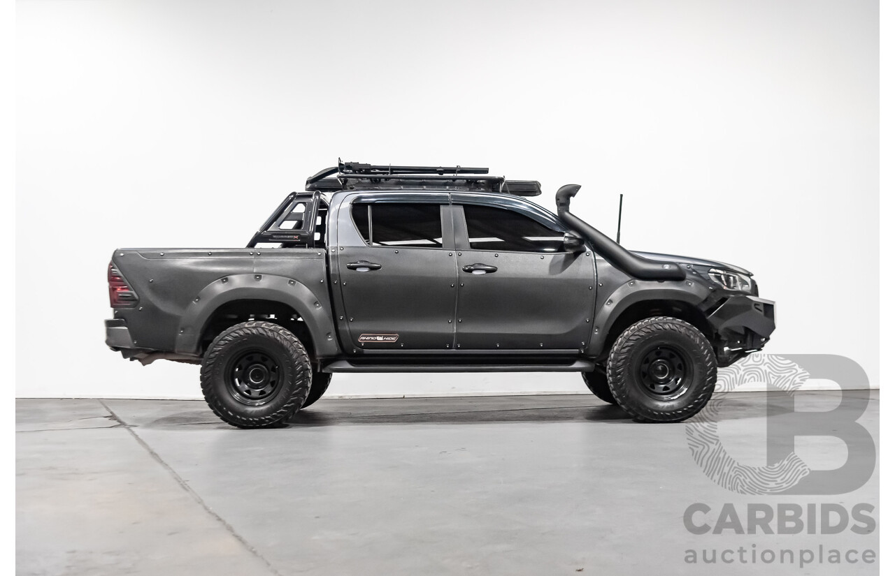 9/2017 Toyota Hilux SR5 (4x4) GUN126R Dual Cab Utility Grey 2.8L Turbo Diesel
