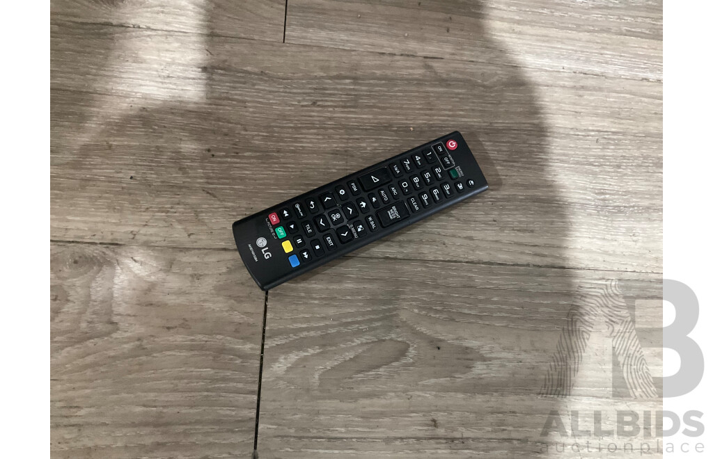 LG (86UH5C) 86” Ultra HD Signage with Split-Screen Functionality - ORP $2995