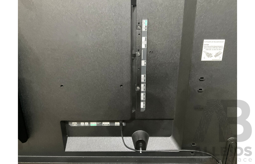 LG (86UH5C) 86” Ultra HD Signage with Split-Screen Functionality - ORP $2995