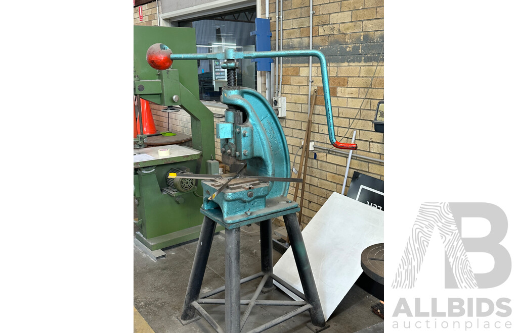 JOHN HEINE & SONS Ltd Press Machine for Rounding Corners - 86A Series 2