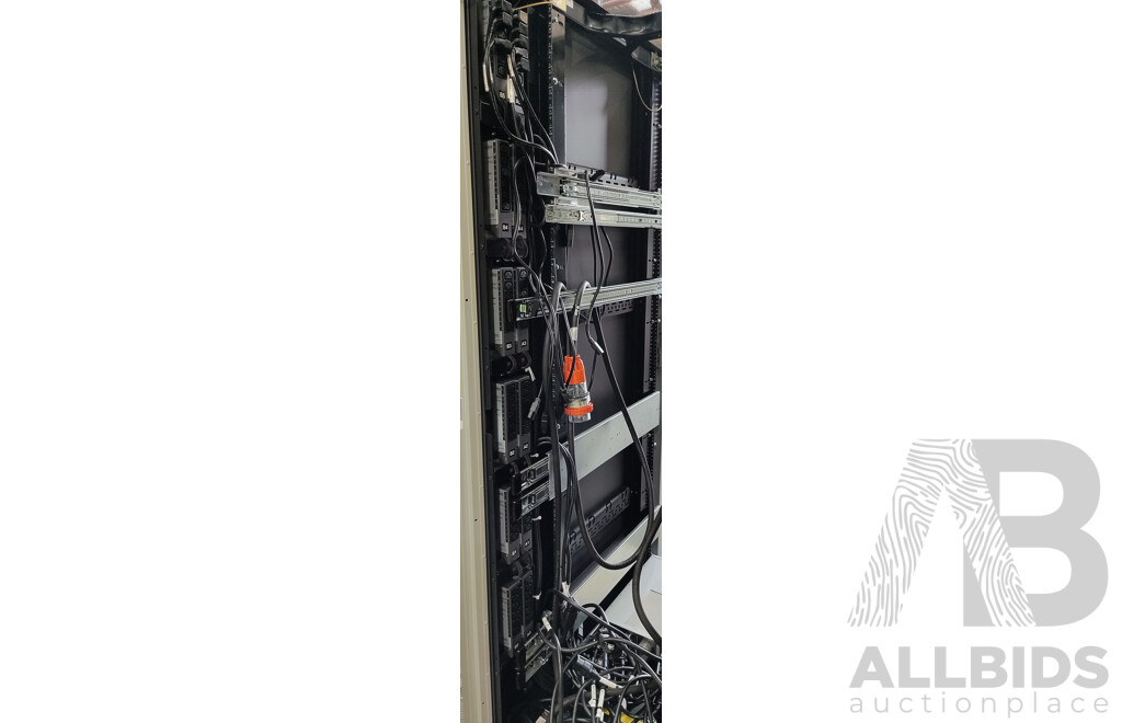 Sun Microsystems (NGR900R) Rack 900 19-Inch 42RU Rack Mount Cabinet W/ Power Distribution Units and Sun Cabinet Modular Power System