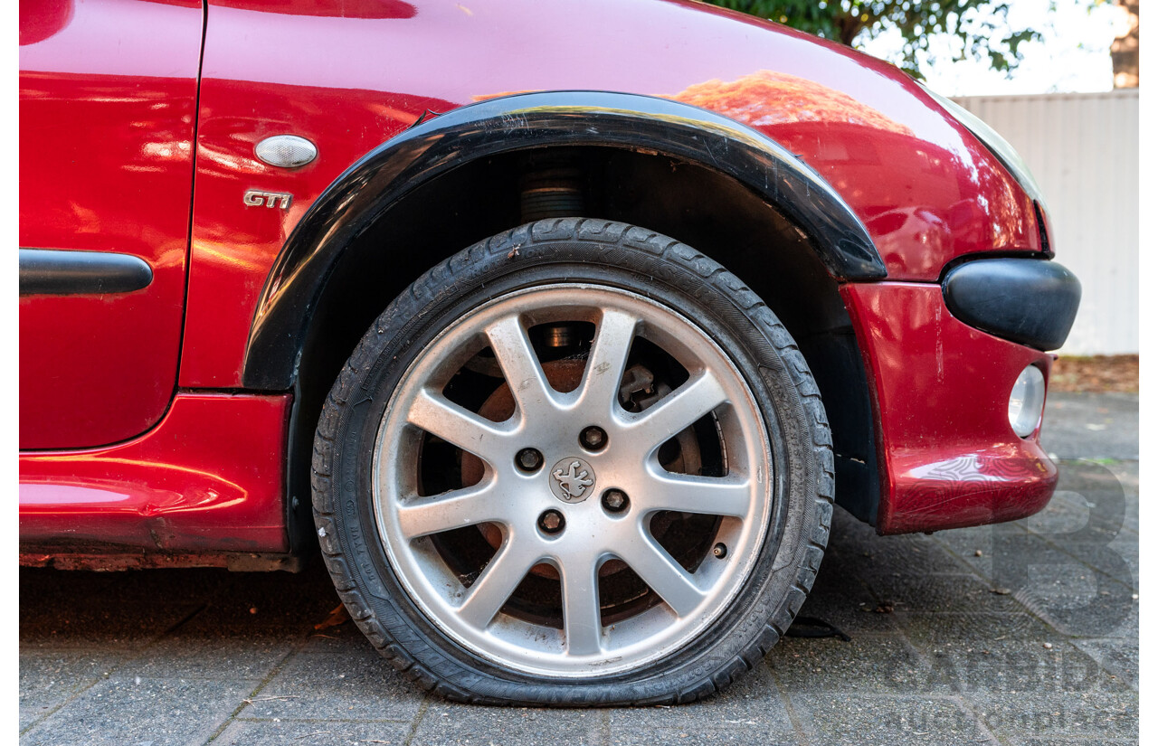 5/2002 Peugeot 206 GTi 3d Hatchback Red 2.0L - Racing setup