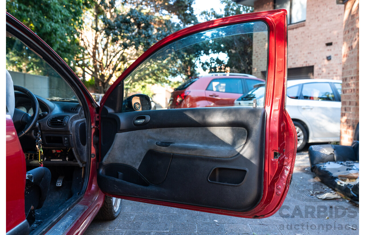5/2002 Peugeot 206 GTi 3d Hatchback Red 2.0L - Racing setup