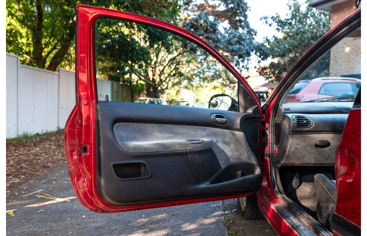 5/2002 Peugeot 206 GTi 3d Hatchback Red 2.0L - Racing setup
