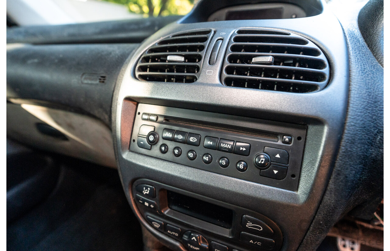 5/2002 Peugeot 206 GTi 3d Hatchback Red 2.0L - Racing setup