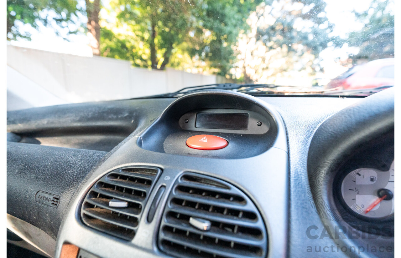 5/2002 Peugeot 206 GTi 3d Hatchback Red 2.0L - Racing setup