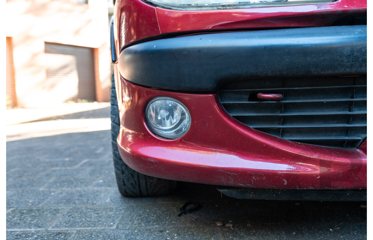 5/2002 Peugeot 206 GTi 3d Hatchback Red 2.0L - Racing setup