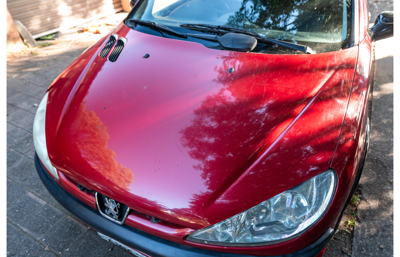 5/2002 Peugeot 206 GTi 3d Hatchback Red 2.0L - Racing setup