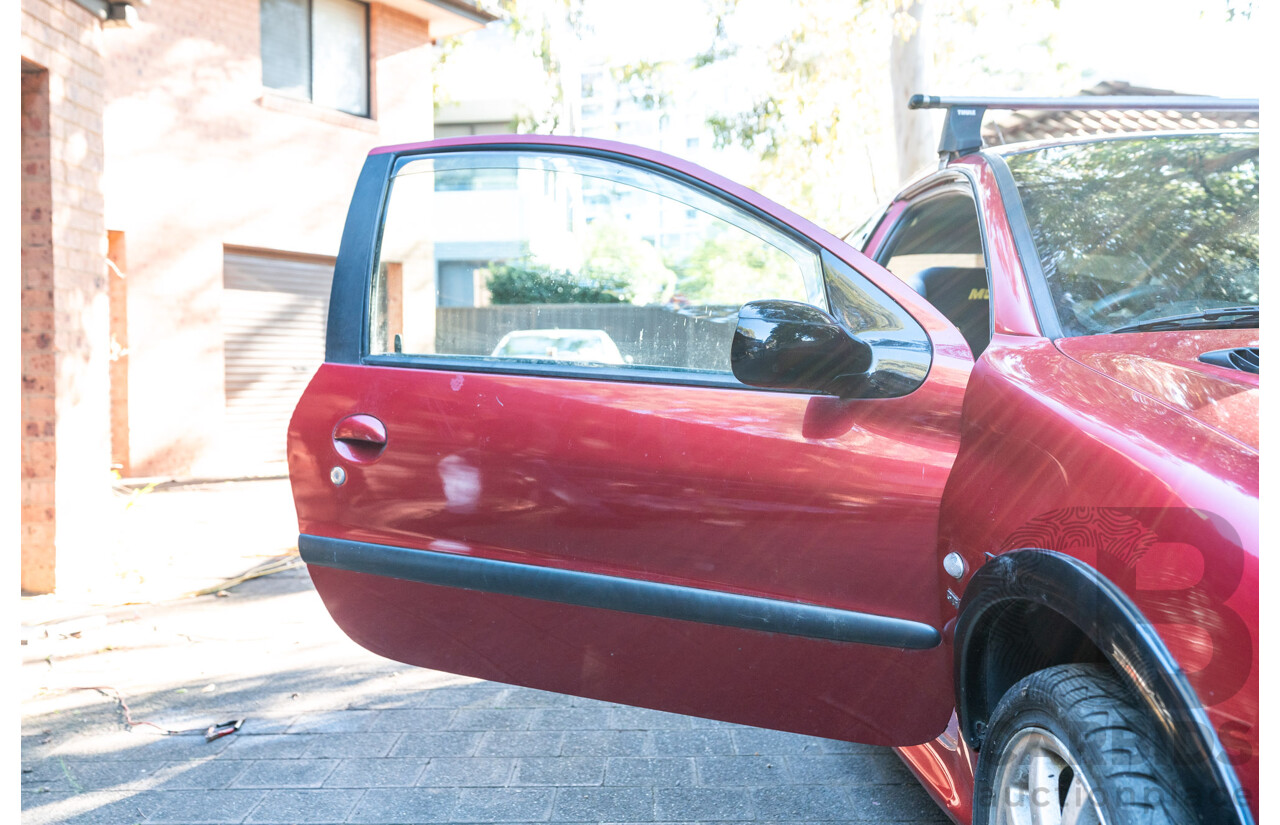 5/2002 Peugeot 206 GTi 3d Hatchback Red 2.0L - Racing setup