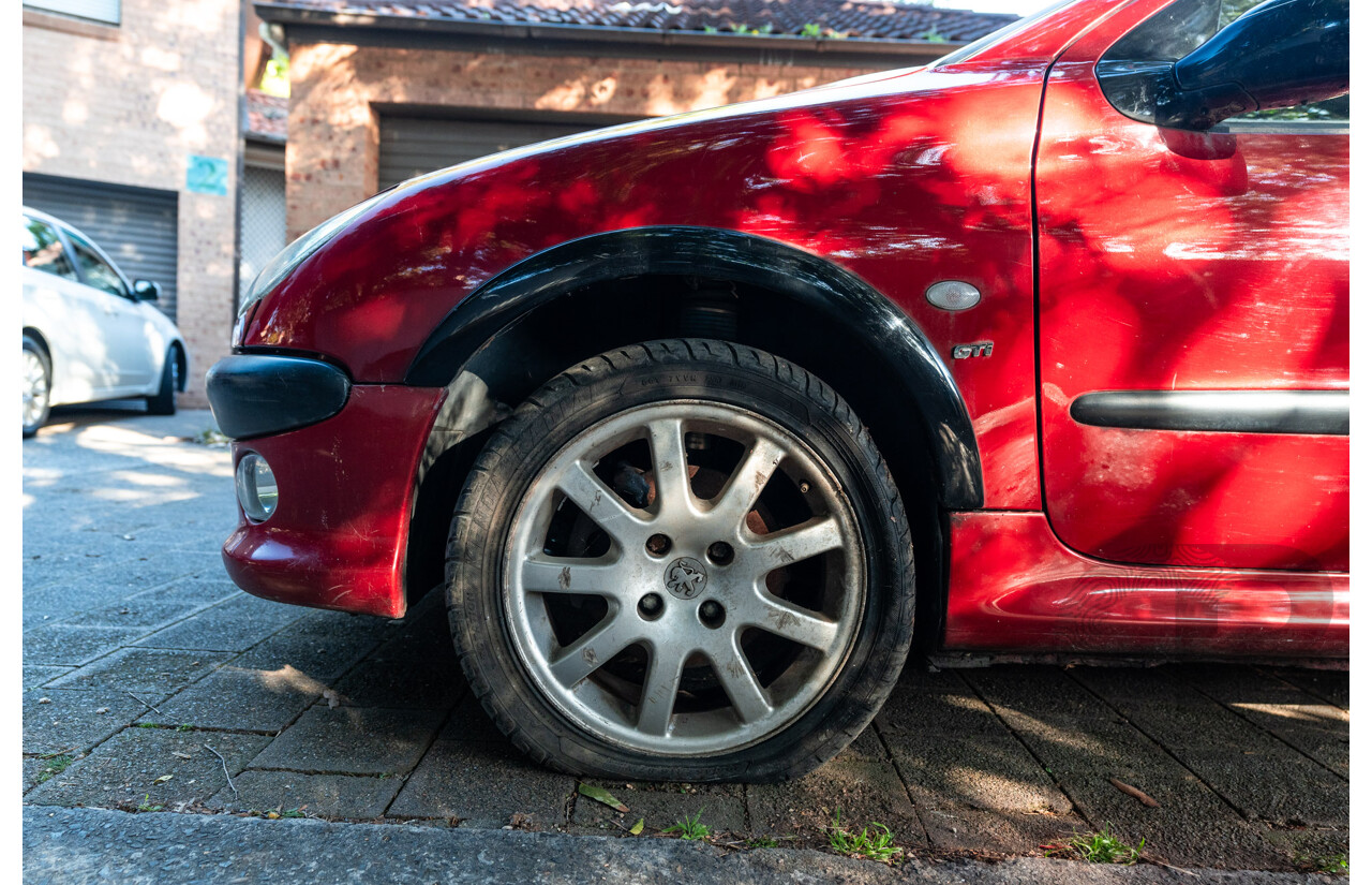 5/2002 Peugeot 206 GTi 3d Hatchback Red 2.0L - Racing setup