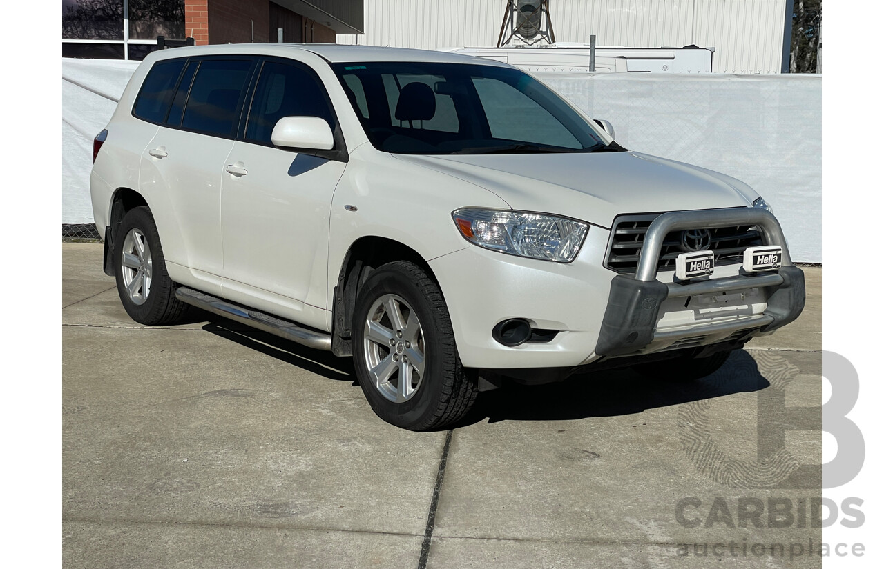 11/2009 Toyota Kluger KX-R (fwd) 5 SEAT GSU40R 4d Wagon White 3.5L