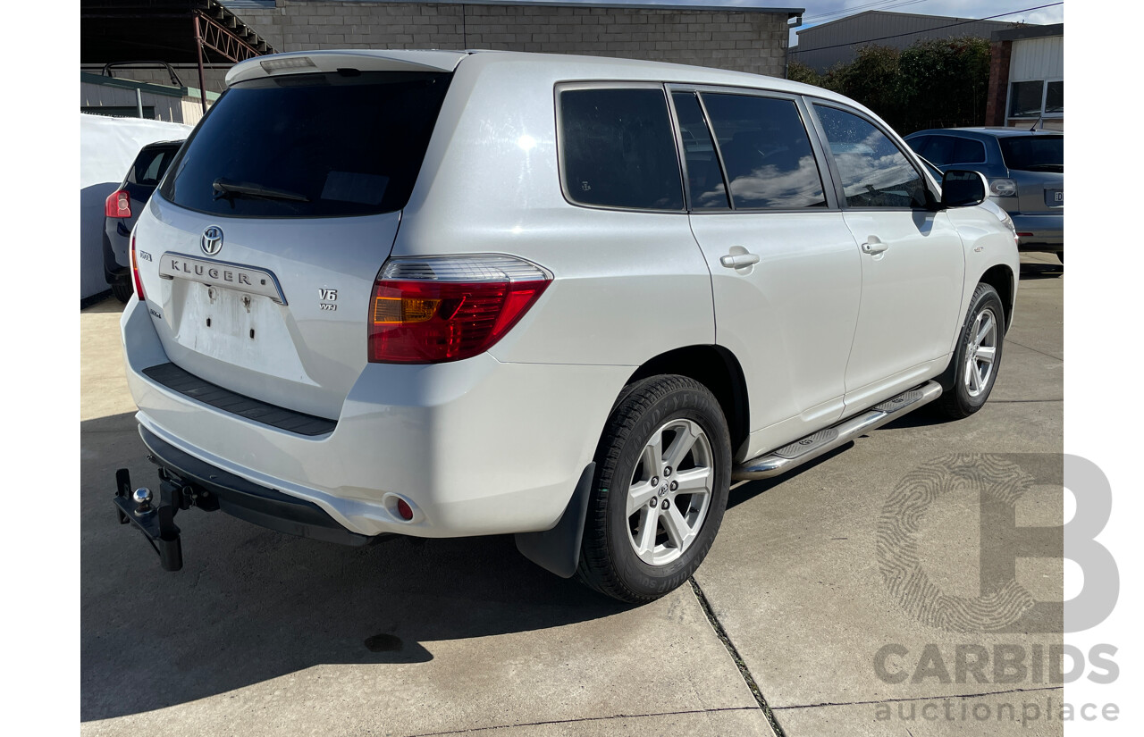 11/2009 Toyota Kluger KX-R (fwd) 5 SEAT GSU40R 4d Wagon White 3.5L