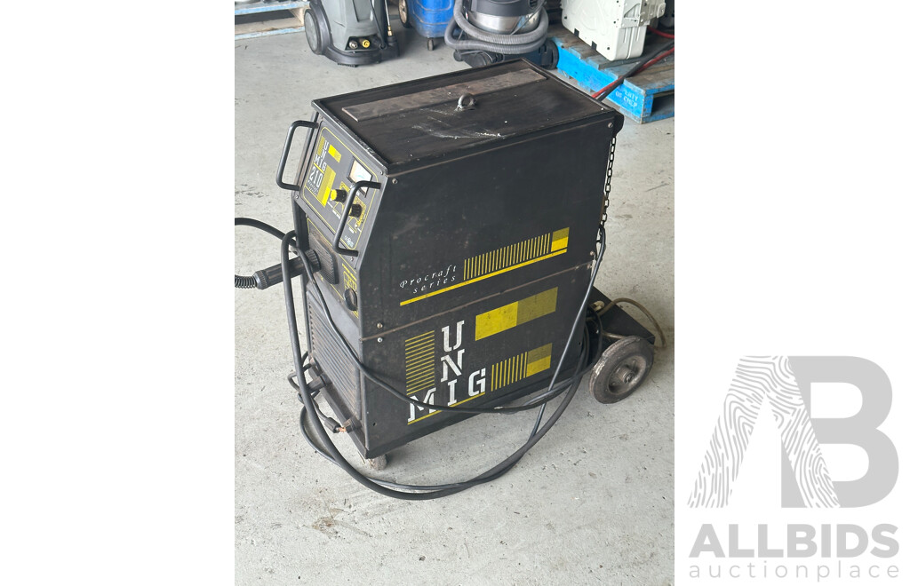 Uni Mig Pro Craft Series 210 Welder