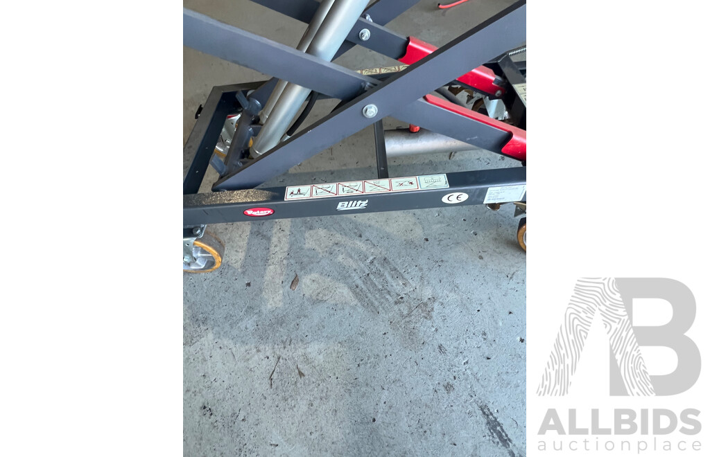 Blitz Master Gear 1 Platform Lift