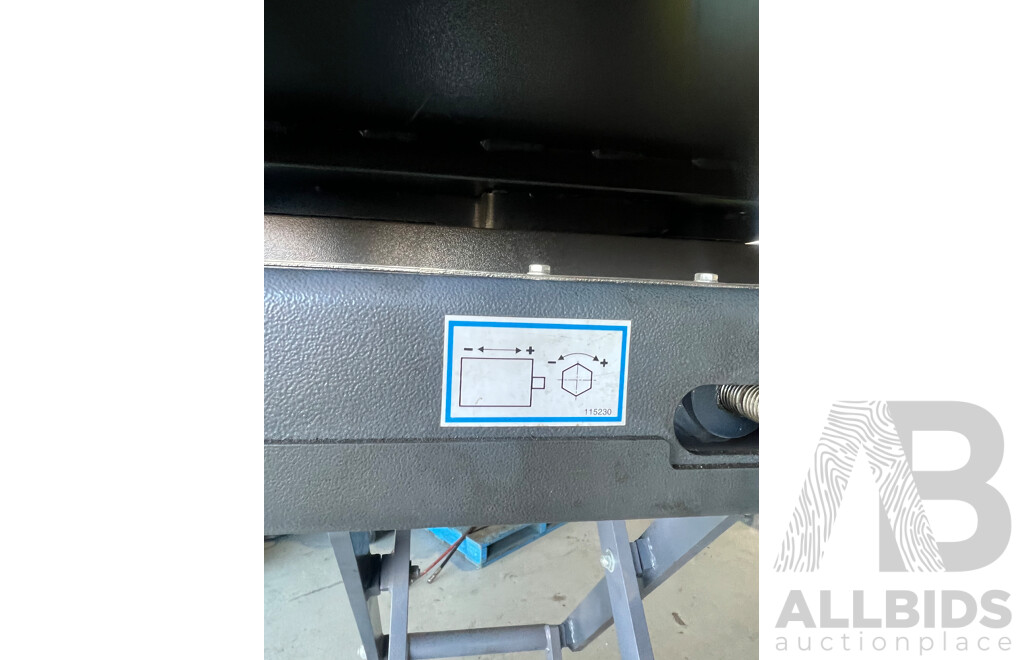 Blitz Master Gear 1 Platform Lift