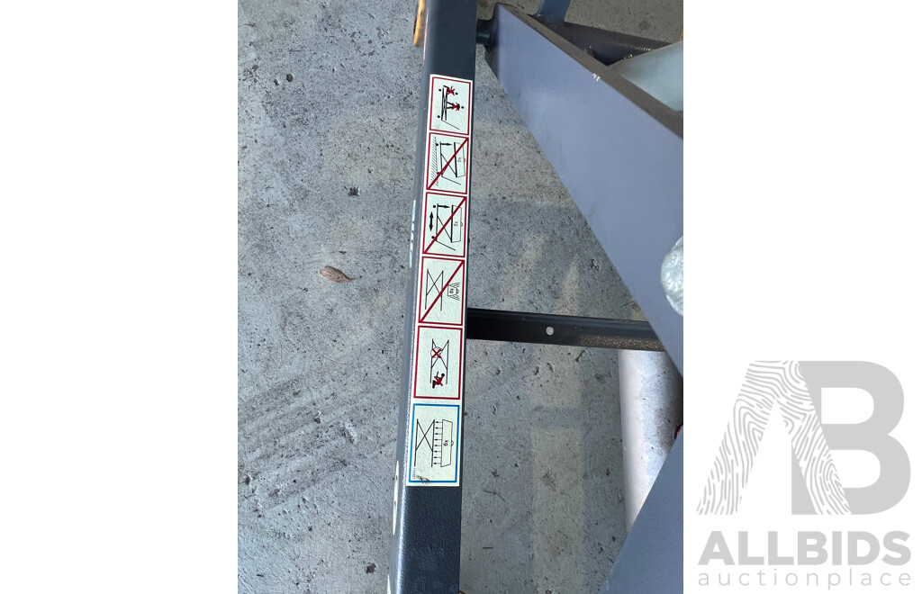 Blitz Master Gear 1 Platform Lift