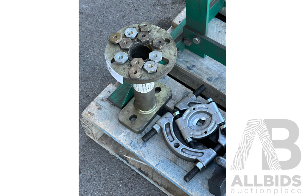 05/2012 HAFCO Hare & Forbes  35 Tonne Hydraulic Press