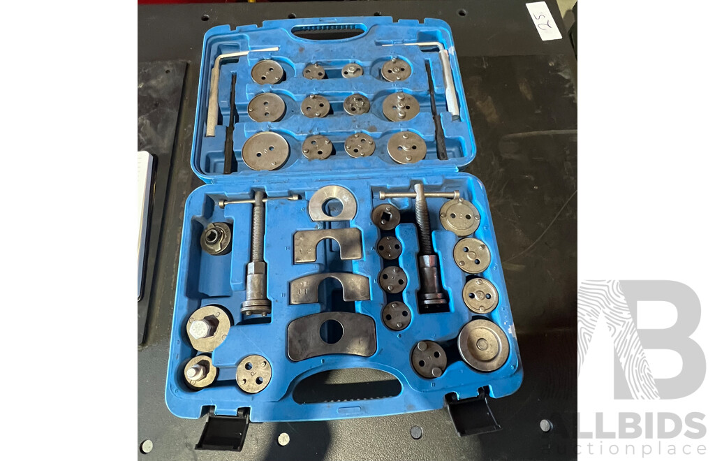 Break Piston Wind Back Tool