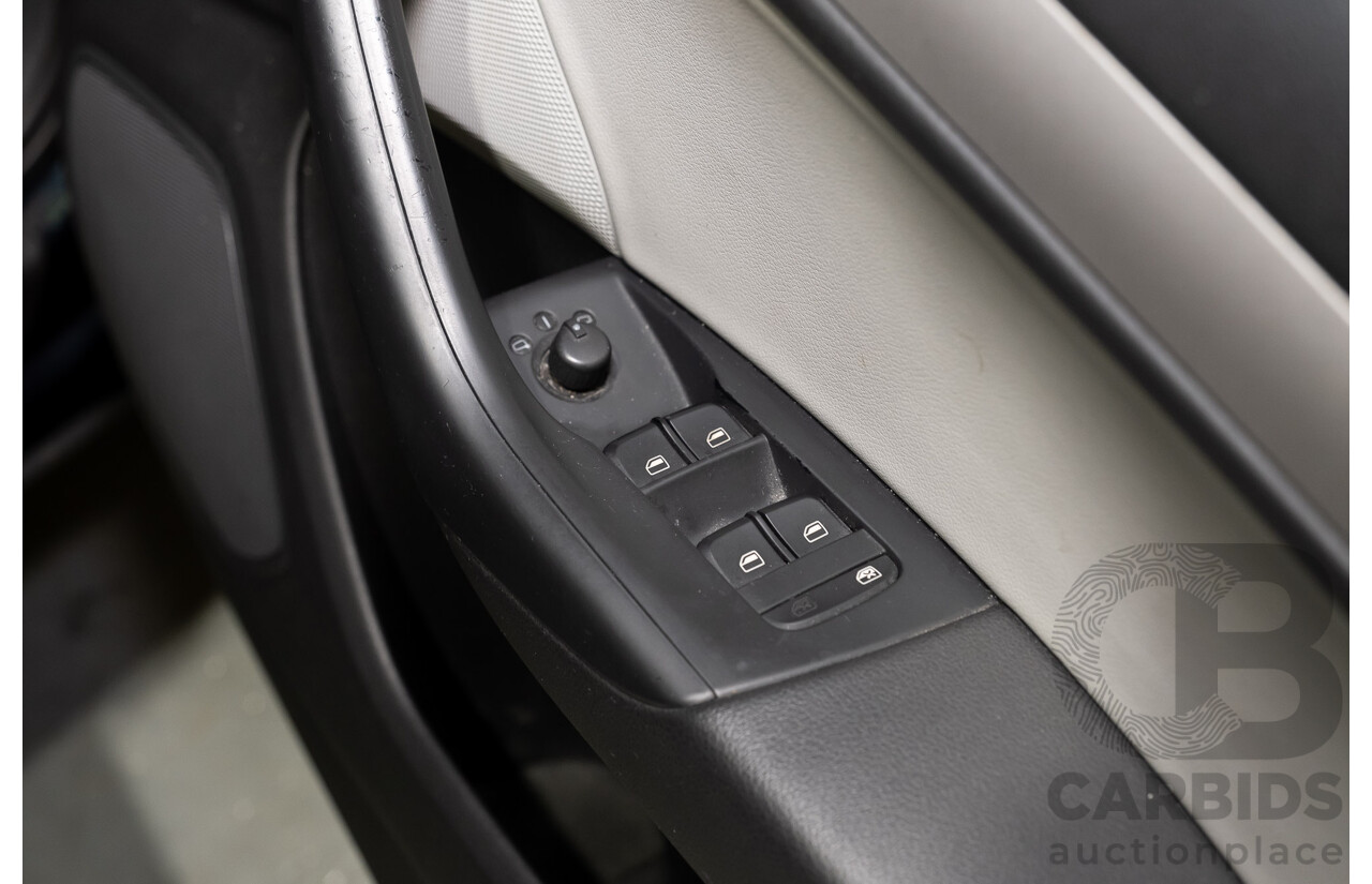 5/2014 Audi Q3 2.0 TFSI Quattro (125kw) 8U MY14 4d Wagon Metallic Dark Blue Turbo 2.0L