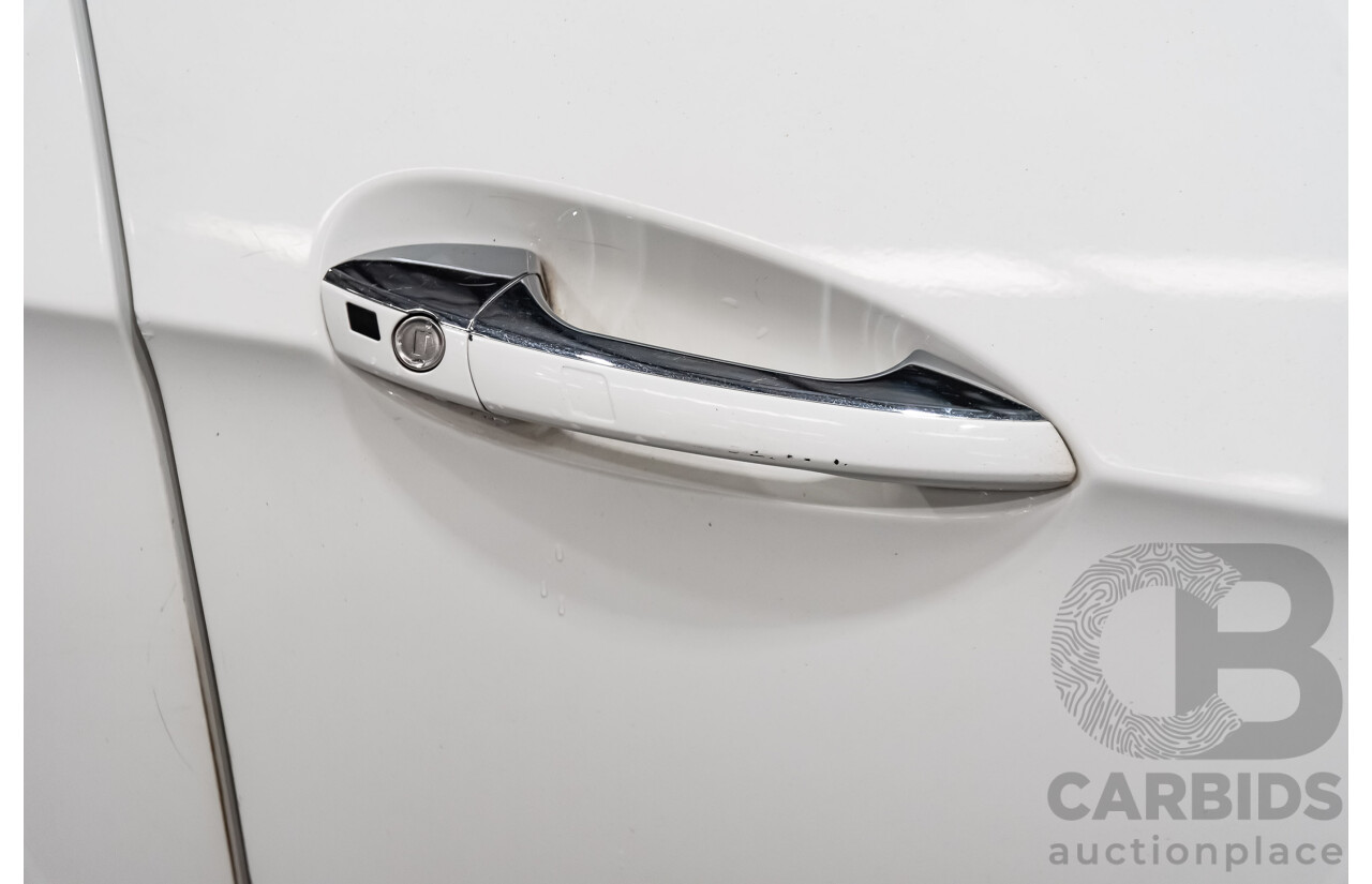 4/2013 Mercedes-Benz E200 Elegance BE 212 4d Sedan White 1.8L Turbo