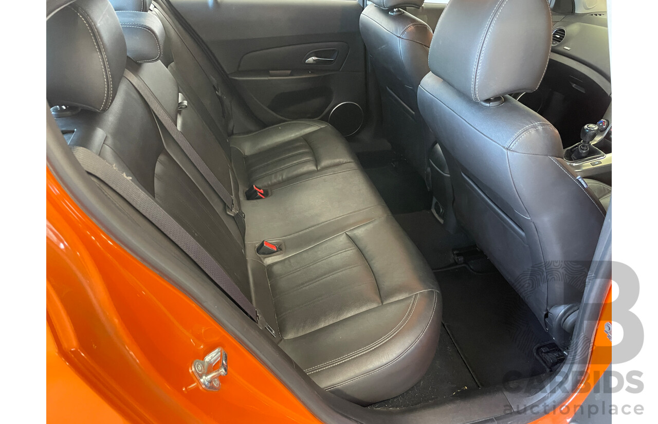 7/2013 Holden Cruze SRi V JH MY14 5d Hatchback Orange 1.6L