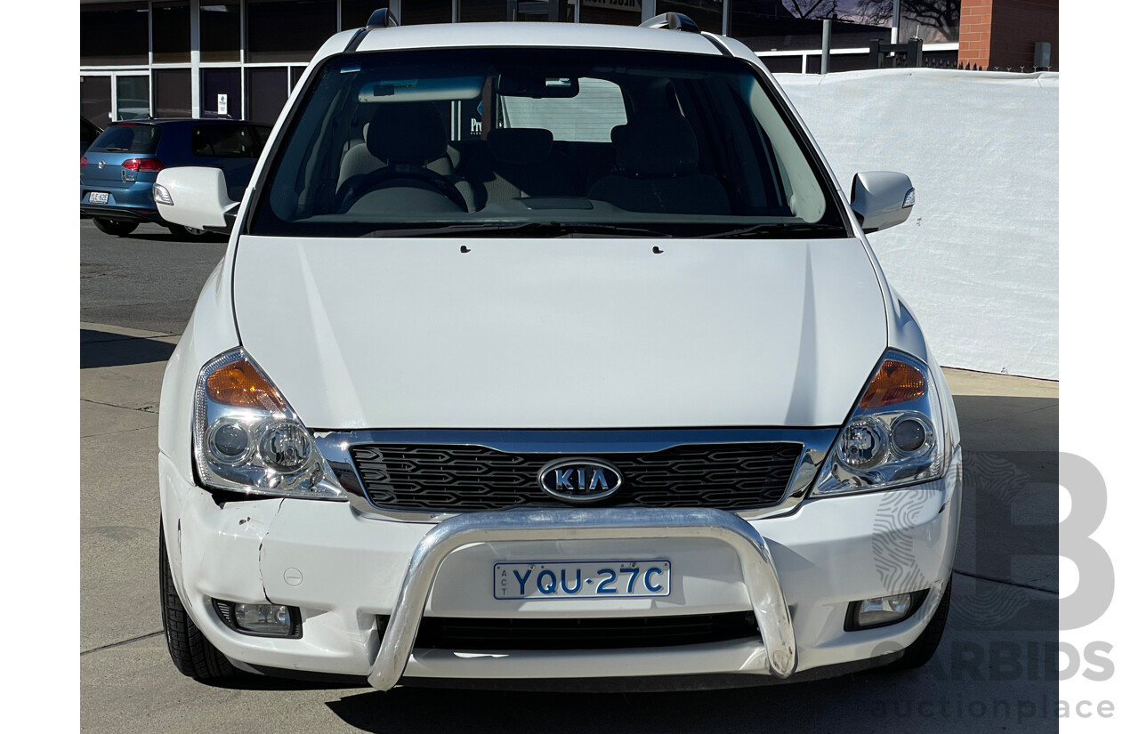 5/2013 Kia Grand Carnival Si VQ MY13 4d Wagon White 3.5L