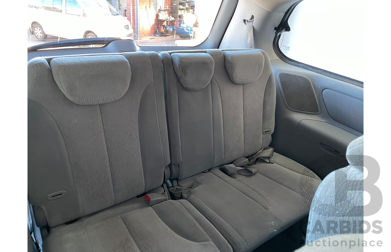5/2013 Kia Grand Carnival Si VQ MY13 4d Wagon White 3.5L