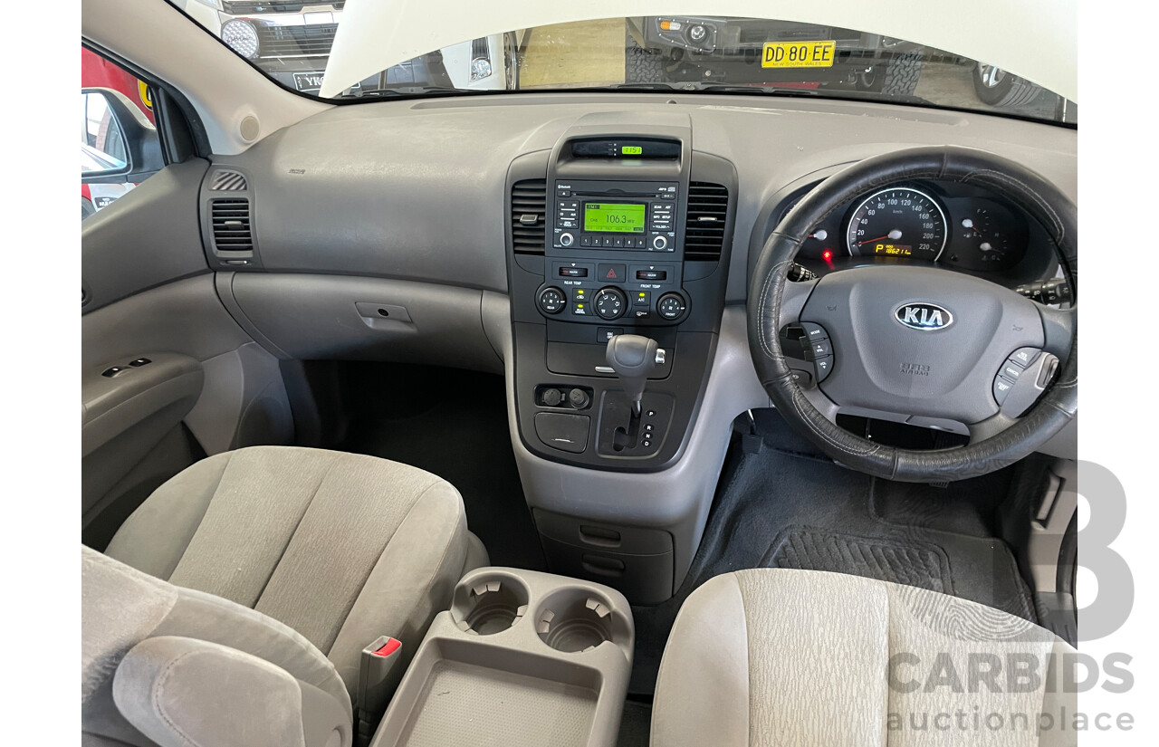 5/2013 Kia Grand Carnival Si VQ MY13 4d Wagon White 3.5L