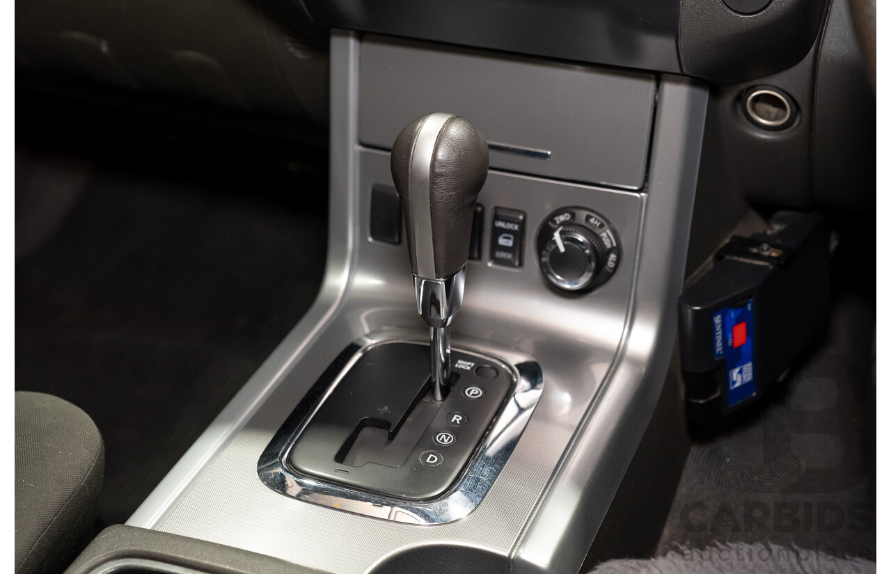 3/2012 Nissan Navara ST-X (4x4) D40 MY12 Dual Cab P/Up White Turbo Diesel V6 3.0L