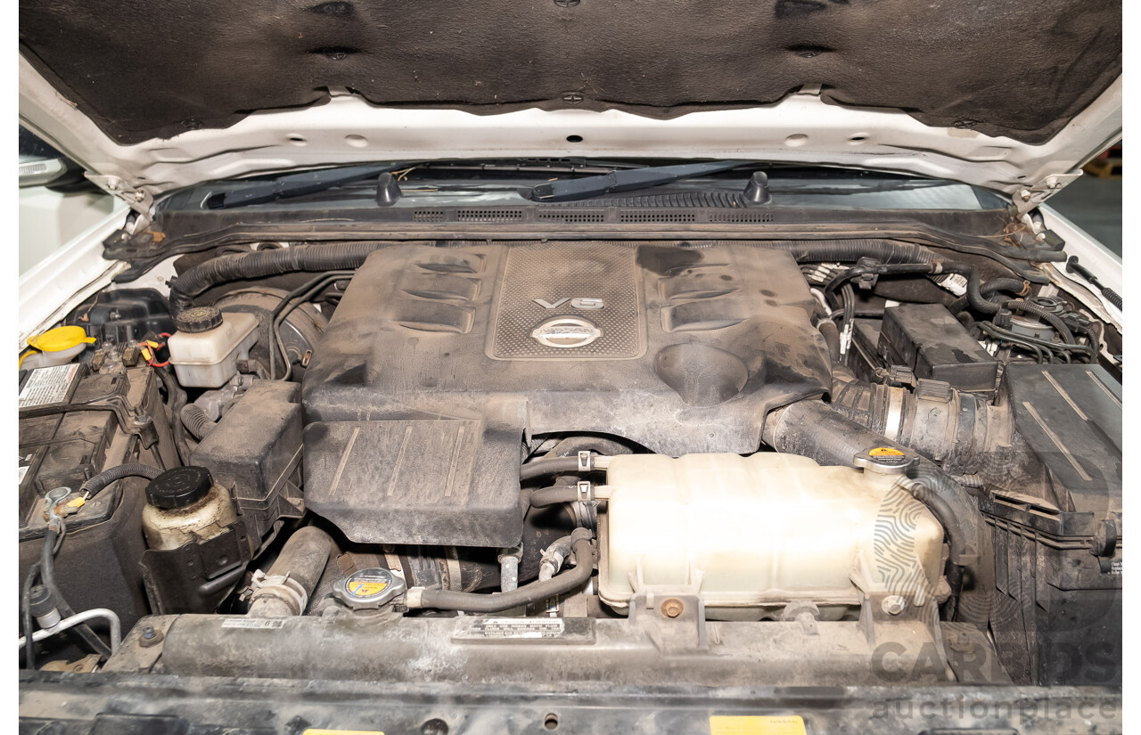 3/2012 Nissan Navara ST-X (4x4) D40 MY12 Dual Cab P/Up White Turbo Diesel V6 3.0L