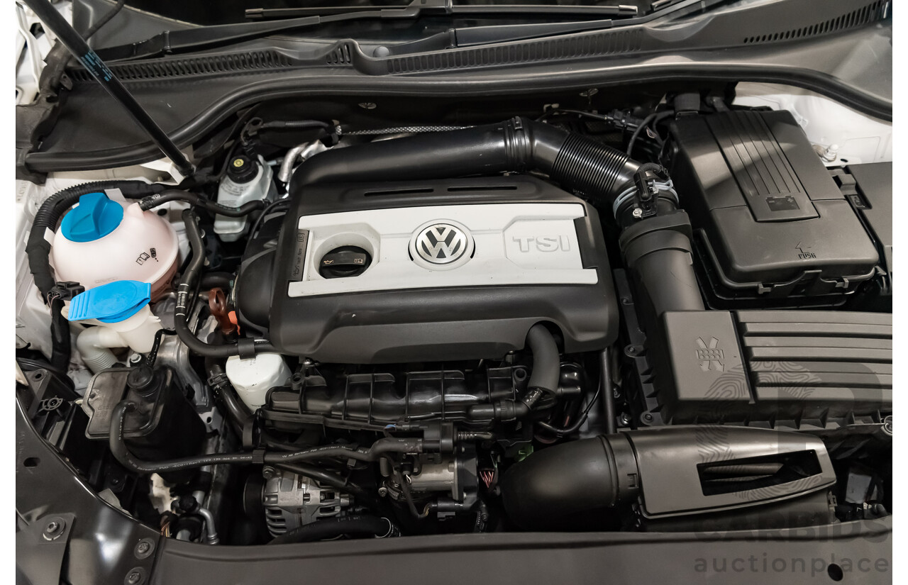 8/2011 Volkswagen Golf GTi 1K MY11 5d Hatchback White 2.0L Turbo